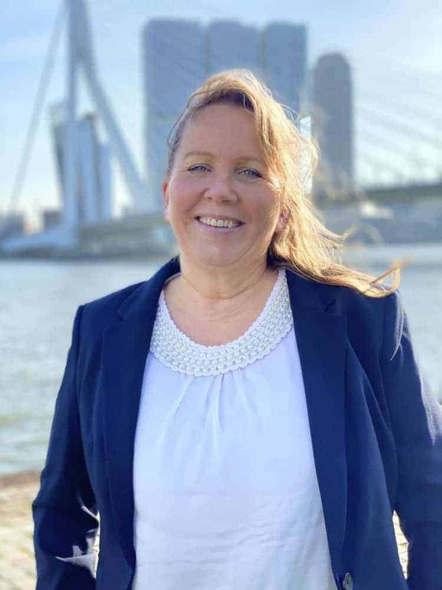 Portrait photo of Monica de Mooij, Backoffice Manager at Intercompany Solutions in Rotterdam, the Netherlands